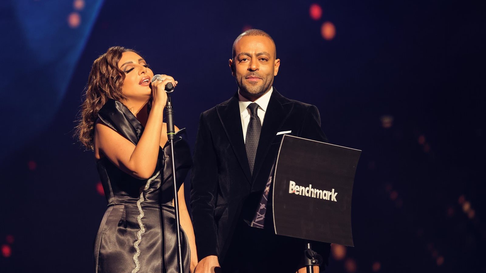 أنغام وتامر عاشور في حفل غنائي مشترك في حديقة الشهيد بالكويت